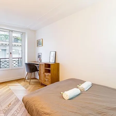 Guestready - Elegant Near La Concorde דירה